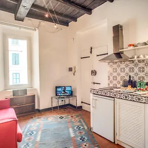 Apartment Lovely Flat In The Heart Of Trastevere, Rome