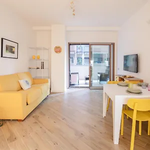 Apartment Happy Domus - Giallo Corte Trastevere, Rome
